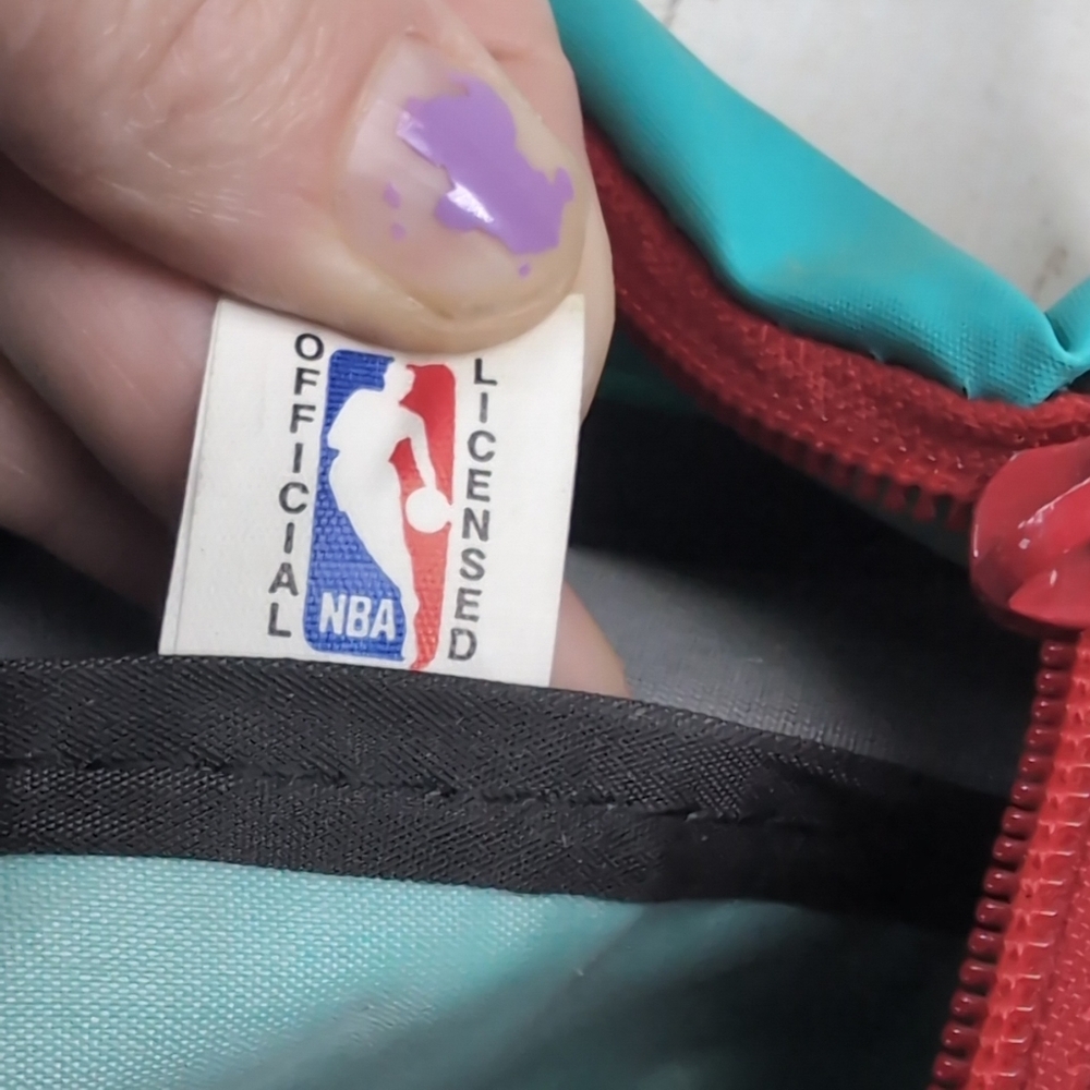 Vintage 1994 Vancouver Grizzlies Fanny Pack Belt Bag NBA - Picture 8 of 8